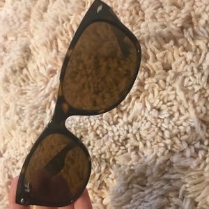 Tortoise shell color wayfarer raybans